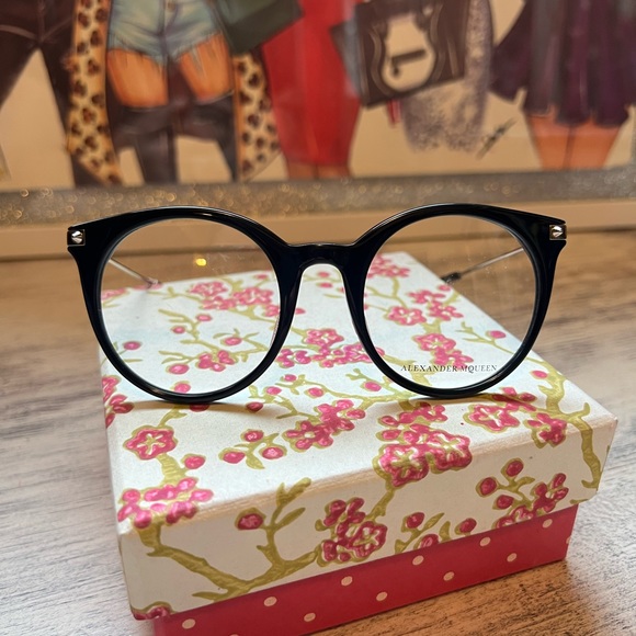 JUST TODAY💐ALEXANDER MCQUEEN unixes round eyeglasses ✨❤️ - Picture 5 of 15